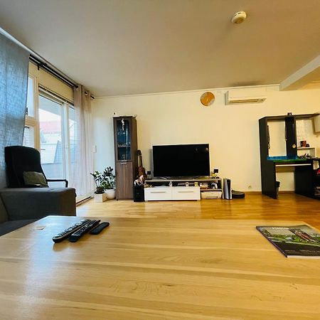Spacious Waterfront Apartment With Free Parking - Upgraded 2024 스타방에르 외부 사진