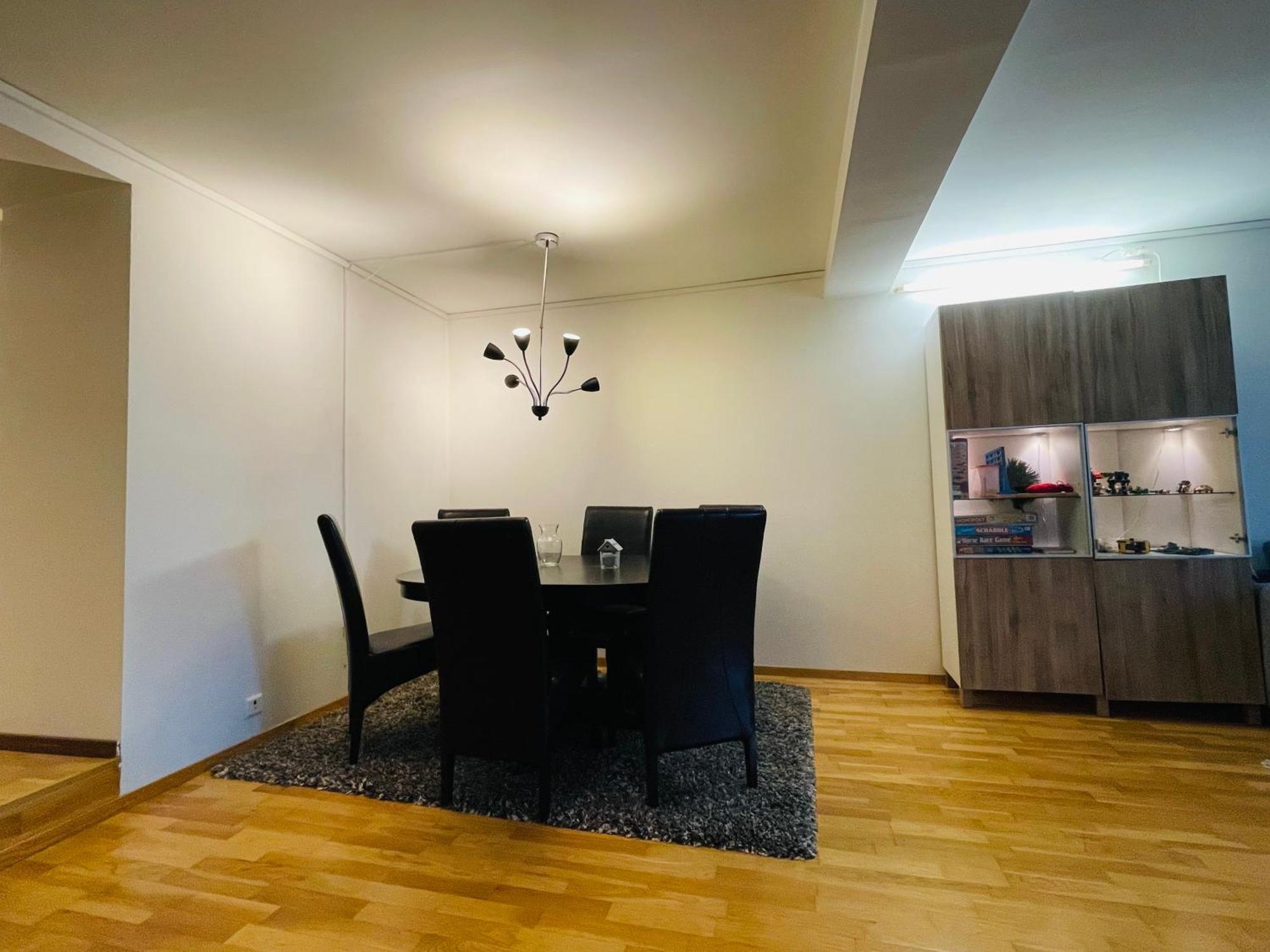 Spacious Waterfront Apartment With Free Parking - Upgraded 2024 스타방에르 외부 사진
